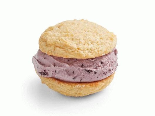 Foto sanduíches de sorvete de framboesa