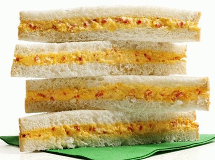 Foto sanduíches com queijo e pimenta