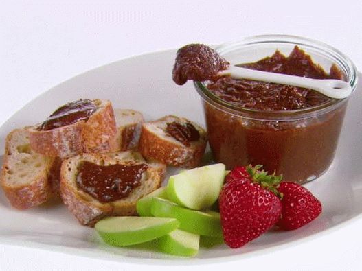 Pasta de chocolate com nozes em casa