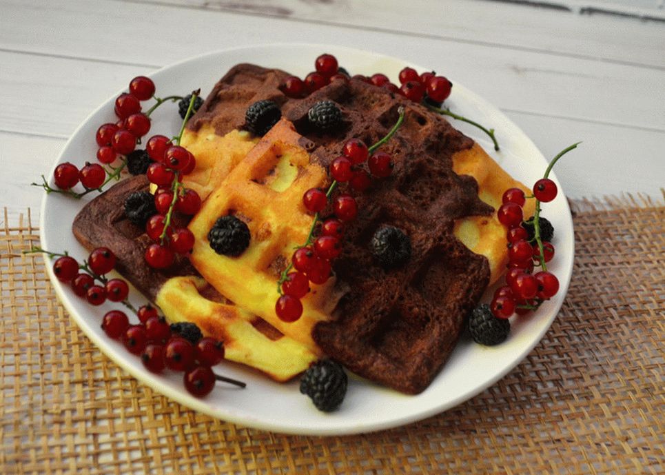 Waffles de baunilha e chocolate