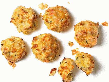 Foto bolinhas de queijo com milho