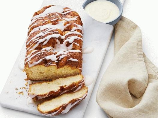 Foto Pão doce com canela e glacê