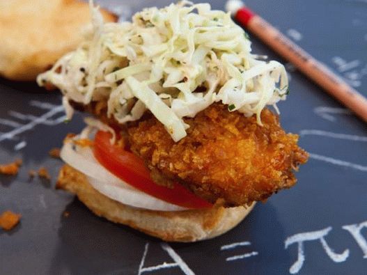 Sanduíches de foto deslizante com dedos de frango e manteiga de alho