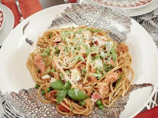 Pasta de foto cremosa com lagosta