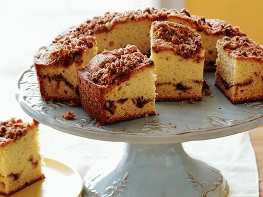 Bolo de café com creme de leite
