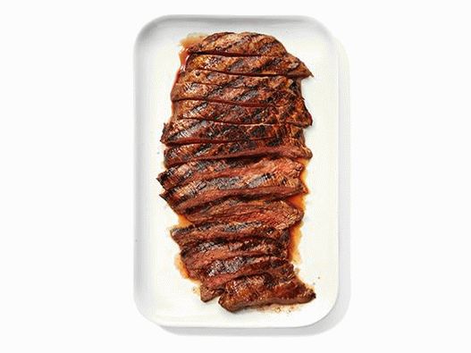 Foto de bife de flanco de carne na Bloody Mary Marinade