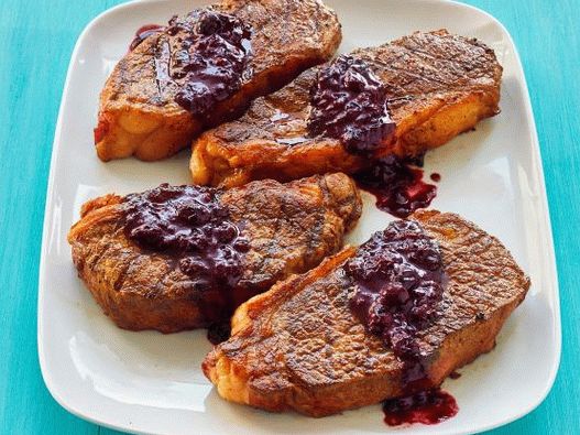 Foto Bife grelhado com molho de churrasco