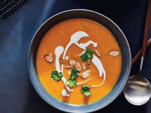 Foto de sopa de batata doce e amendoim