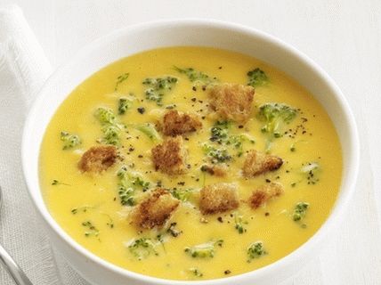 Sopa de fotos com brócolis e queijo cheddar