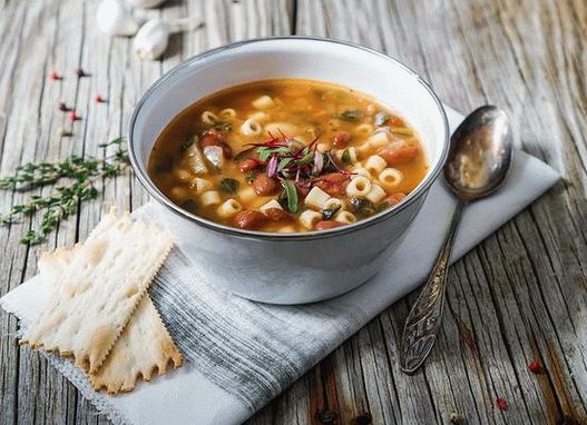 Sopa de minestrone de foto - clássico