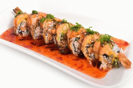 Foto sushi pãezinhos com camarão em massa e molho de gengibre
