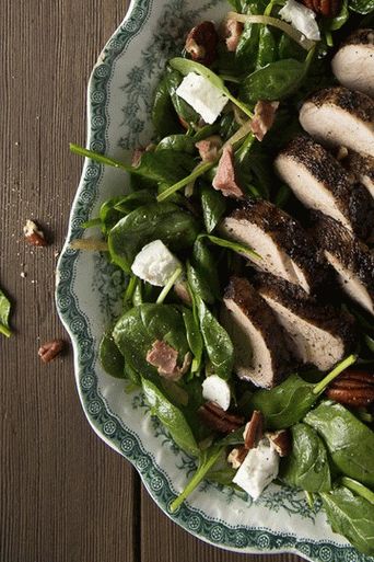 Foto de carne de porco havaiana com espinafre