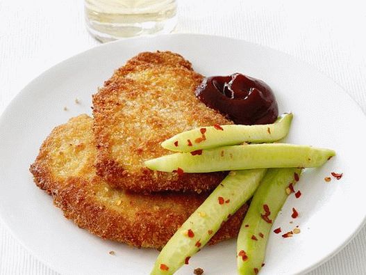 Foto de carne de porco à milanesa em japonês