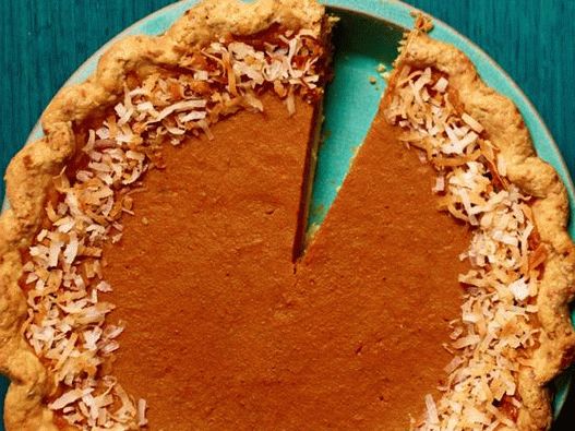 Torta de abóbora com flocos de coco