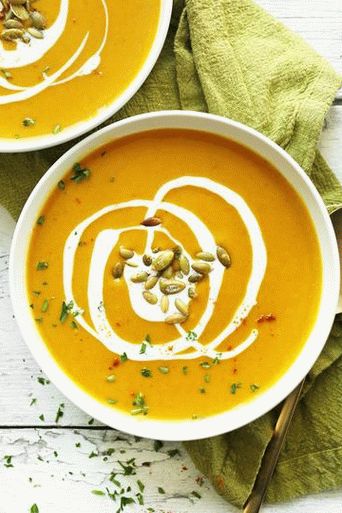 Foto de sopa de abóbora com curry e mel
