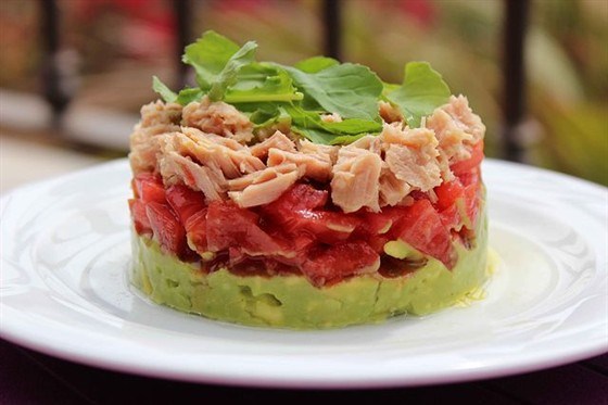 Abacate e atum timbal