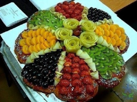 Bolo de frutas silvestres