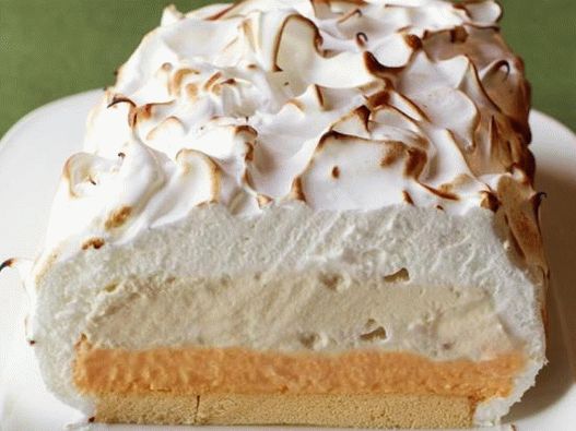 Bolo de merengue com sorvete