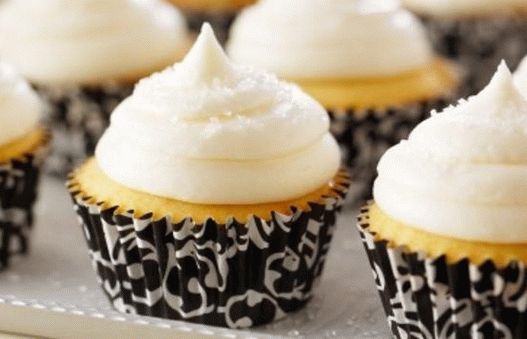 Foto Bolinhos de Baunilha com Creme Delicado