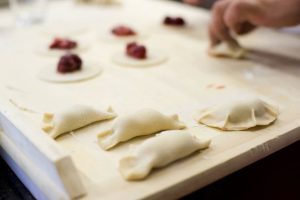 Bolinhos de massa com morangos