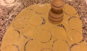 Bolinhos de massa com suluguni