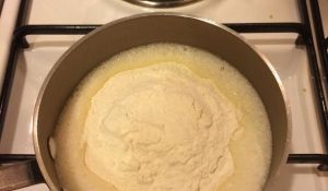 Bolinhos de massa com suluguni