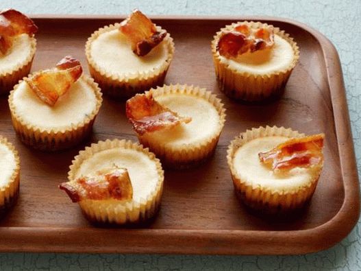 Mini cheesecakes de bacon vitrificado