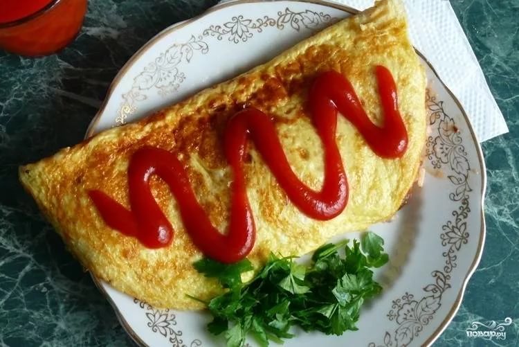Omelete japonês com arroz