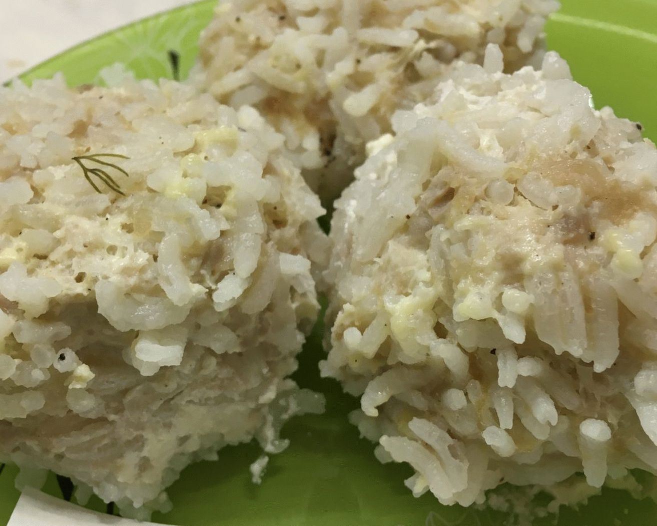 Ouriços de frango com arroz