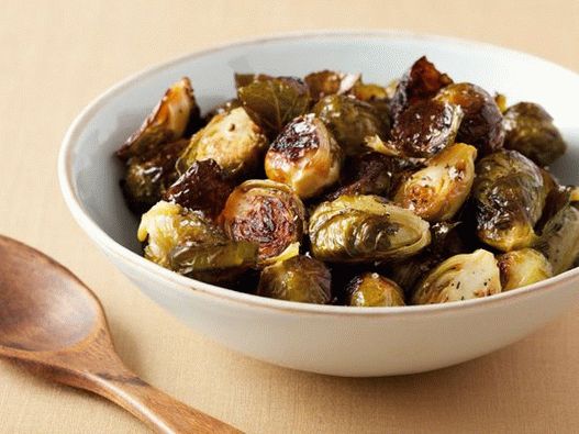 Foto couve de Bruxelas frita
