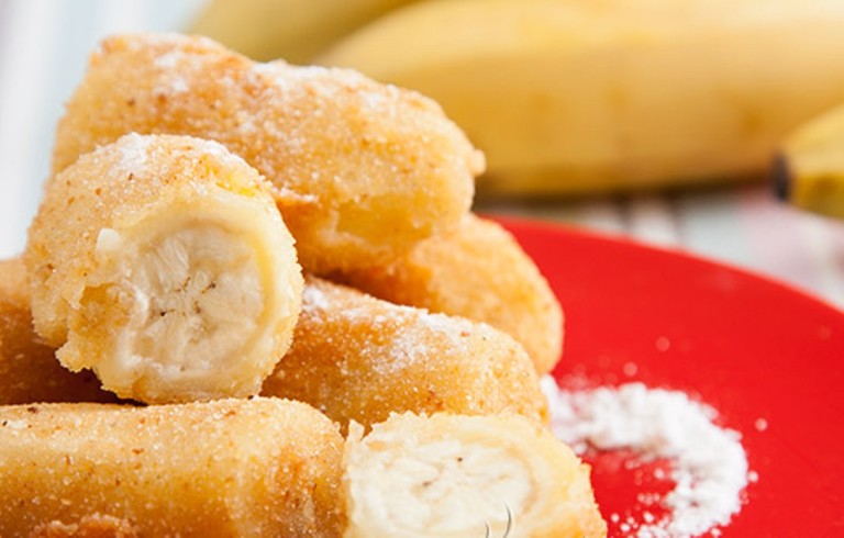 Bananas fritas em massa