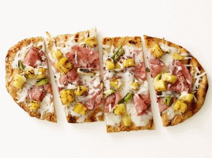 Pizza havaiana grelhada em foto