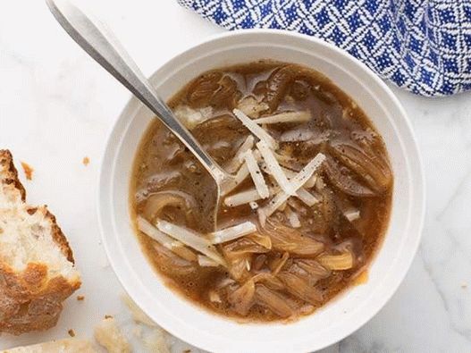 Fotografia de pratos - sopa de cebola francesa com xerez e conhaque